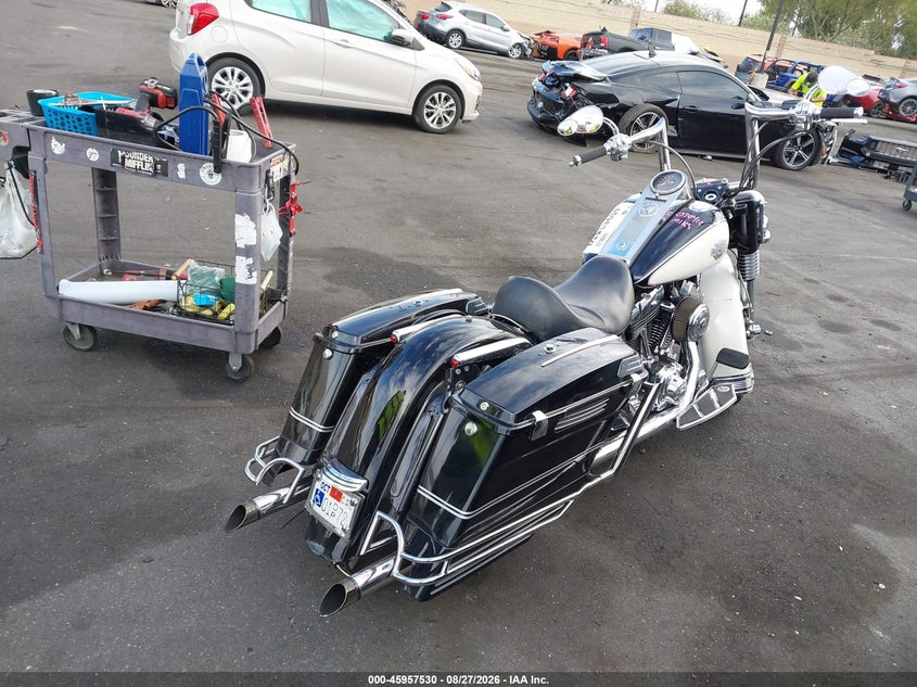 HARLEY-DAVIDSON FLHPEI 2005
