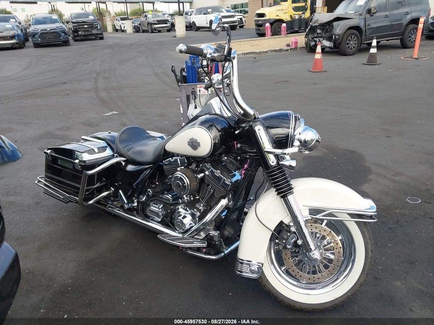 HARLEY-DAVIDSON FLHPEI 2005