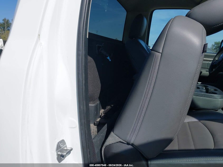 2017 RAM 1500 auction photo 8