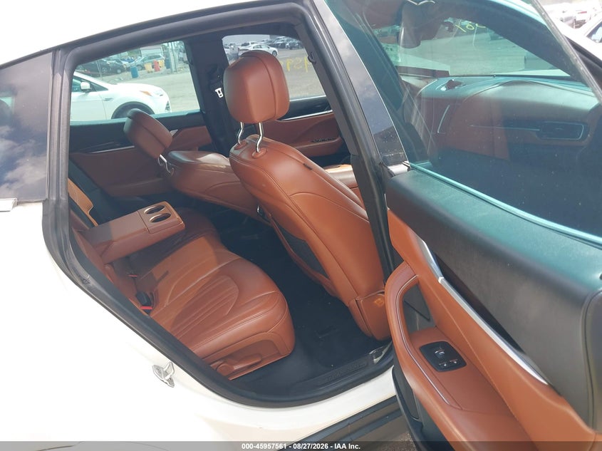 MASERATI LEVANTE 2018 VIN ZN661XUAXJX270685