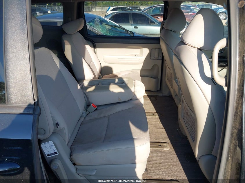2016 KIA SEDONA auction photo 8