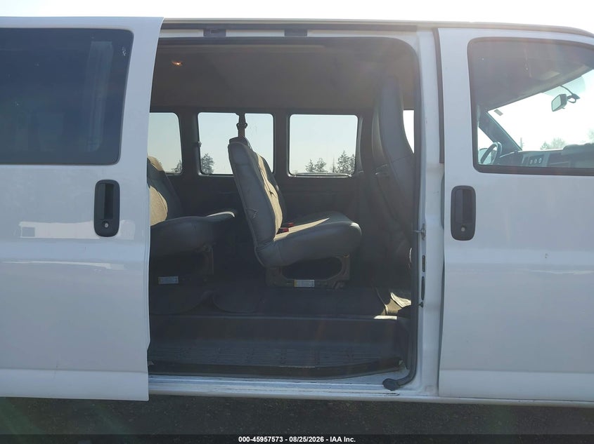 2019 CHEVROLET EXPRESS 3500 auction photo 8