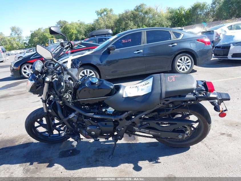 HONDA CTX700 2016