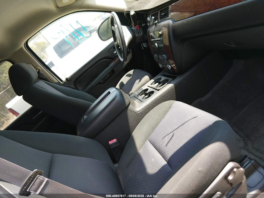 2013 CHEVROLET TAHOE auction photo 5