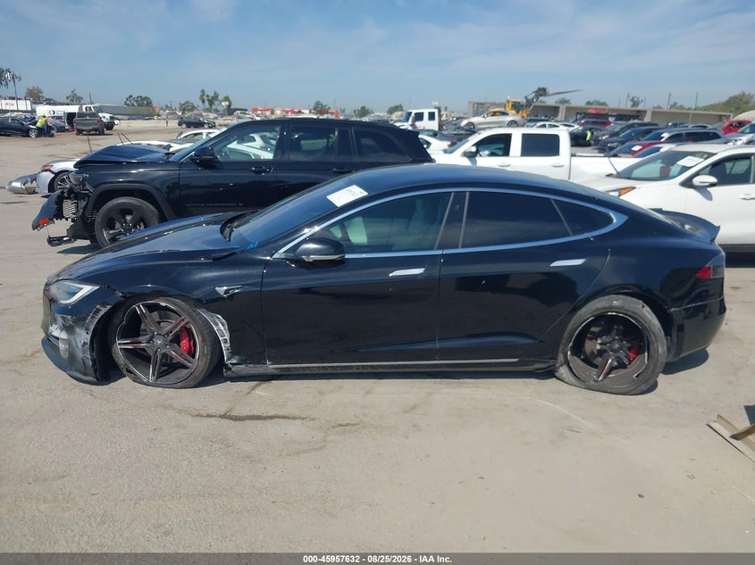 TESLA MODEL S - zdjęcie 14