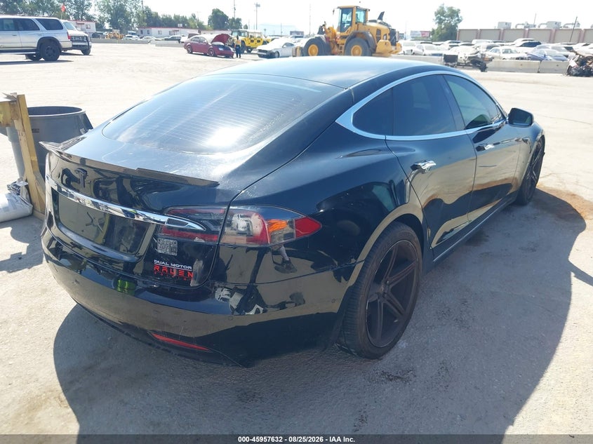 TESLA MODEL S - zdjęcie 4