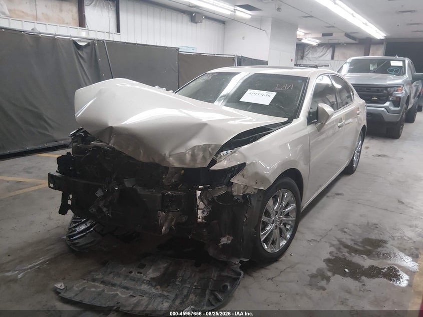 2018 Lexus ES, Front End, IAAI, VIN 58ABK1GG4JU109121 — photo 2