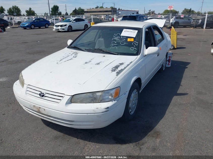 1999 Toyota Camry Le, Удар сзади, IAAI, VIN 4T1BG22K0XU392765 — фото 2