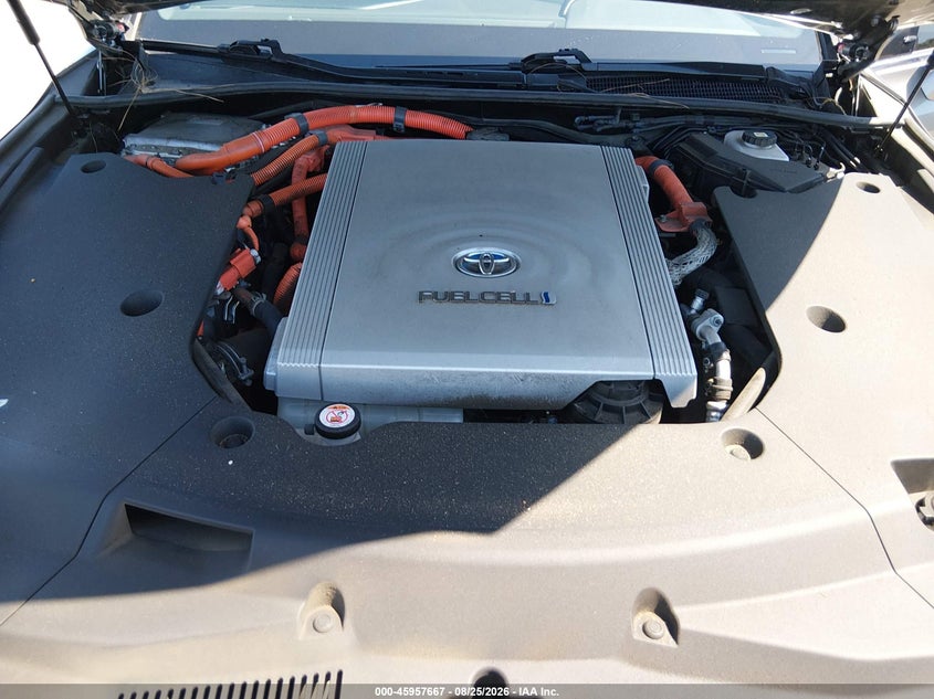 2022 TOYOTA MIRAI XLE · Photo 10
