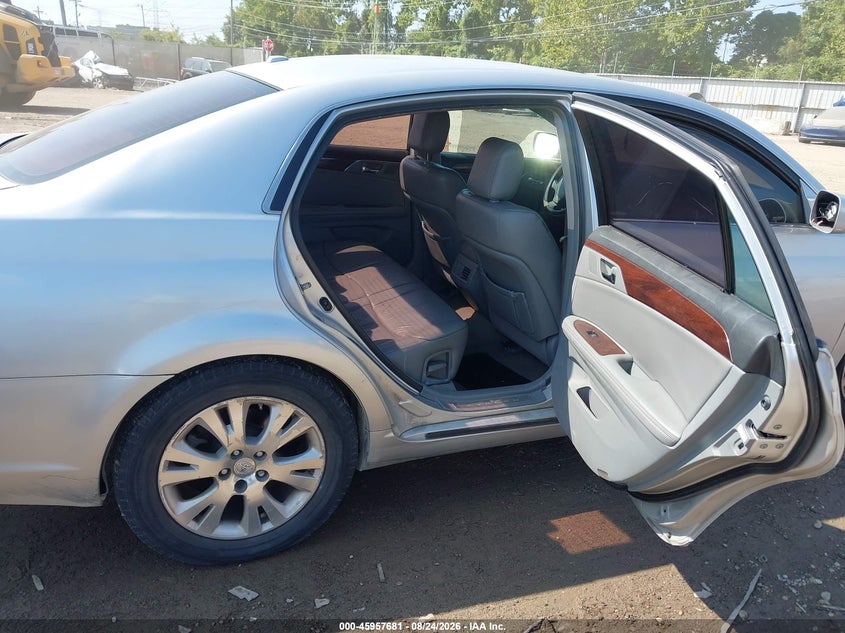 2010 TOYOTA AVALON auction photo 8