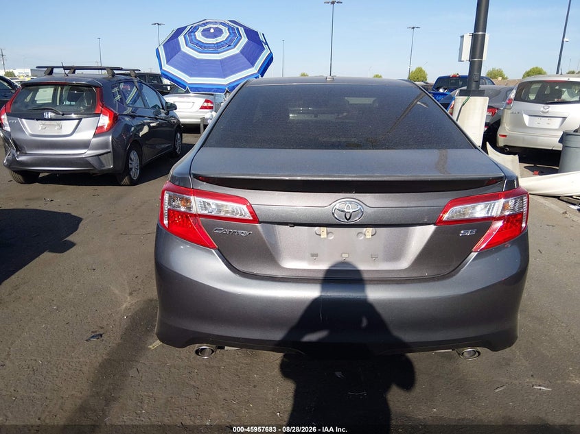 Фото 16 - TOYOTA CAMRY