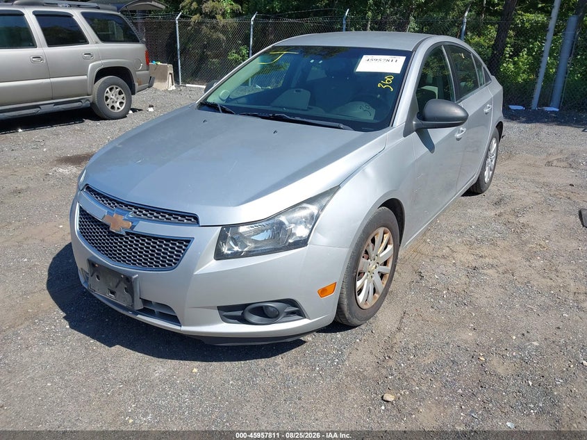 2011 CHEVROLET CRUZE auction photo 2