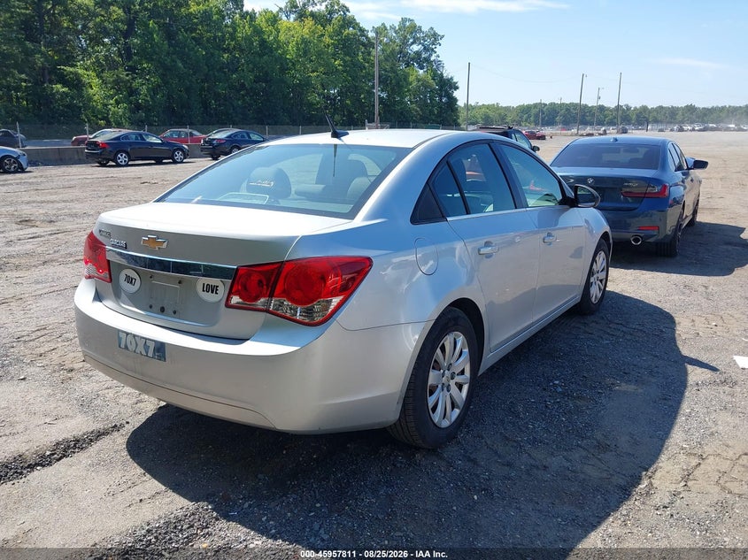 2011 CHEVROLET CRUZE auction photo 4