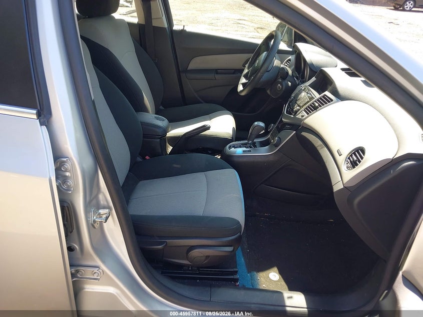 2011 CHEVROLET CRUZE auction photo 5