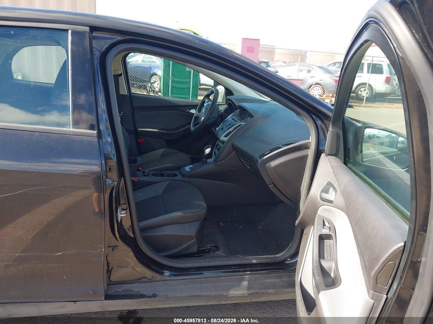 2014 FORD FOCUS auction photo 5