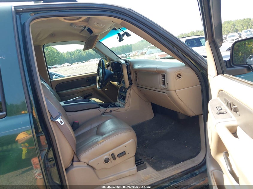 2004 CHEVROLET AVALANCHE 1500 auction photo 5