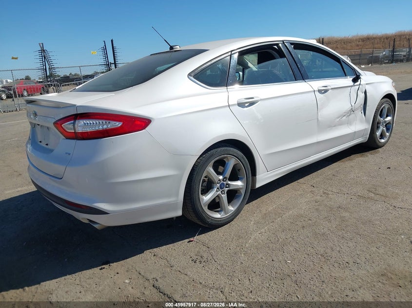 2015 FORD FUSION auction photo 4
