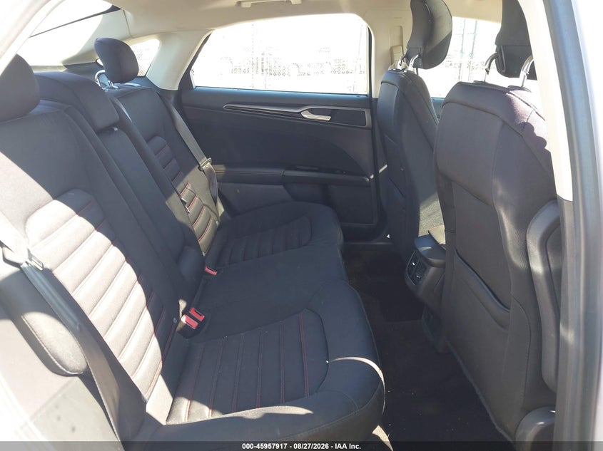 2015 FORD FUSION auction photo 8