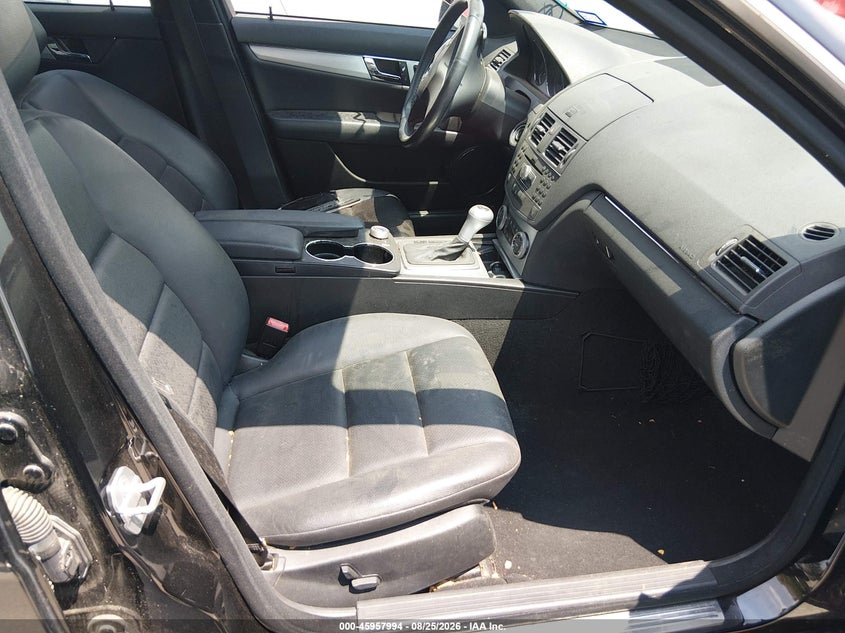 2011 MERCEDES-BENZ C 300 auction photo 5
