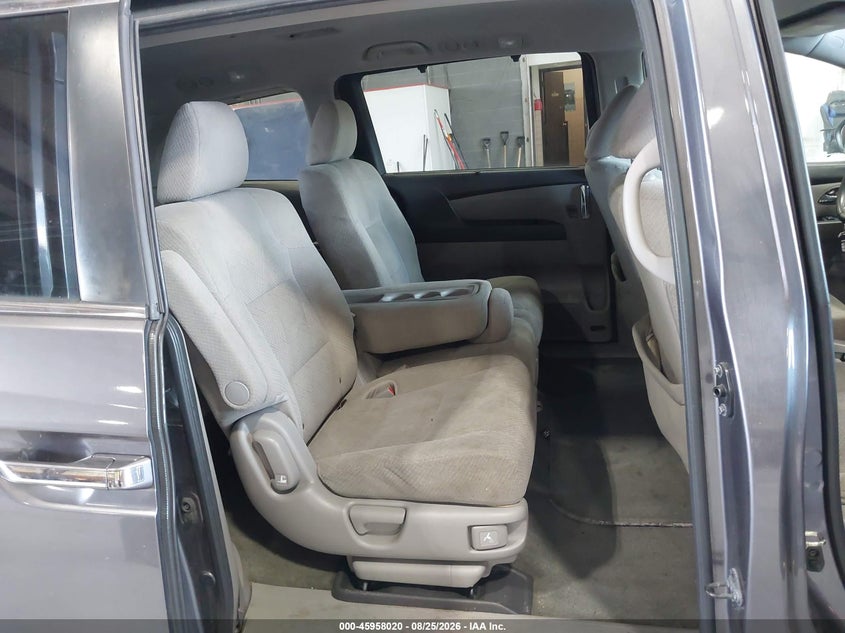 2016 HONDA ODYSSEY auction photo 8
