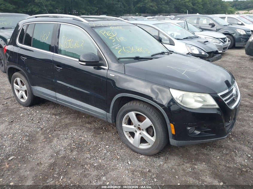 2010 VOLKSWAGEN TIGUAN auction photo 1