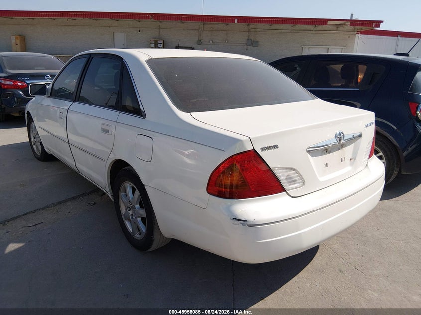 2000 TOYOTA AVALON auction photo 3