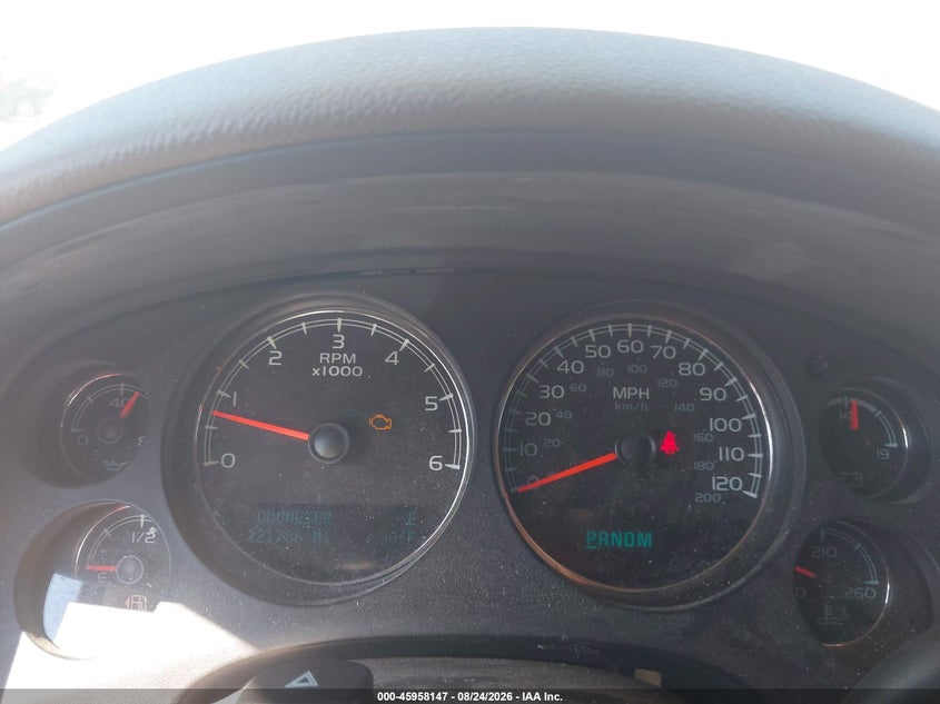 CHEVROLET SUBURBAN 2011 VIN 1GNSKJE31BR220197