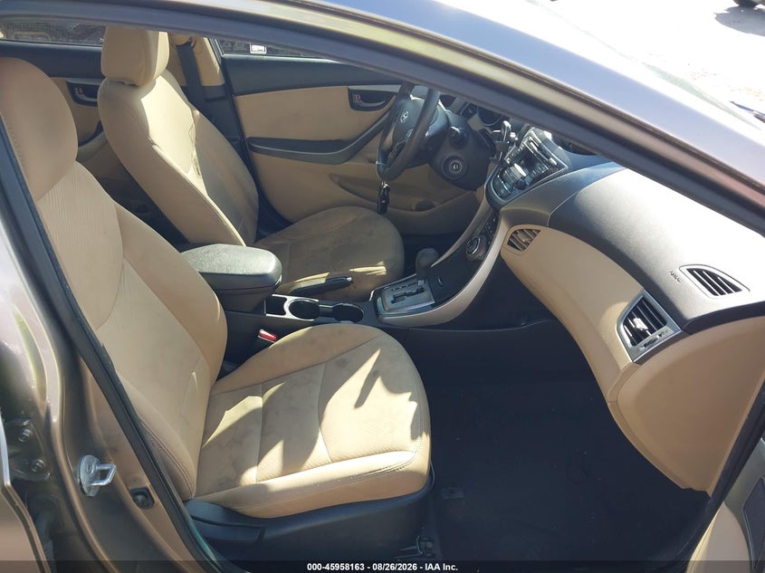 2013 HYUNDAI ELANTRA auction photo 5