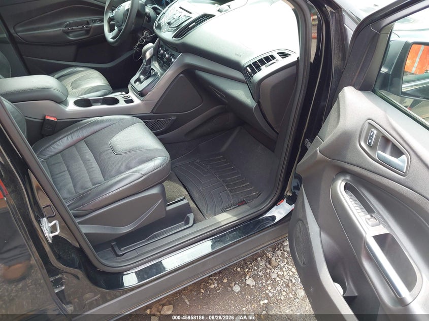 2016 FORD ESCAPE auction photo 5