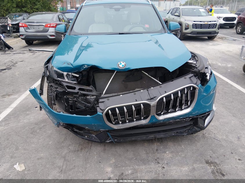 BMW X1 - zdjęcie 12