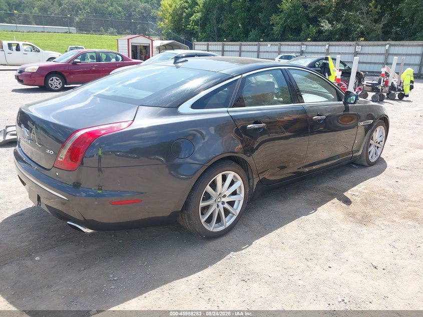 2013 JAGUAR XJ auction photo 4