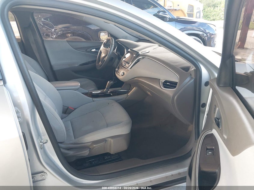 2018 CHEVROLET MALIBU auction photo 5