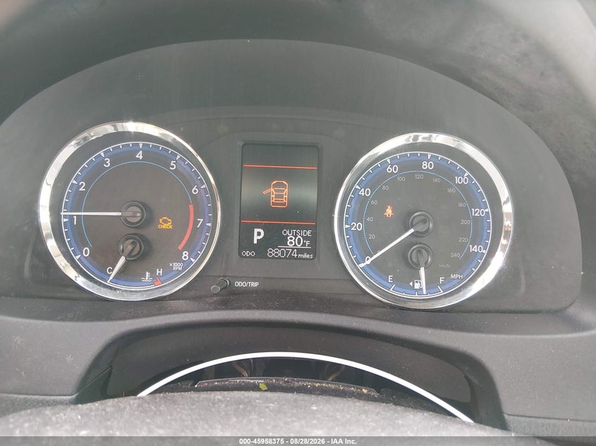 2018 TOYOTA COROLLA auction photo 7