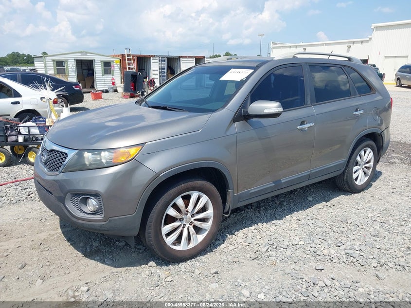 2011 Kia Sorento, Обычный износ, IAAI, VIN 5XYKU4A29BG081775 — фото 2