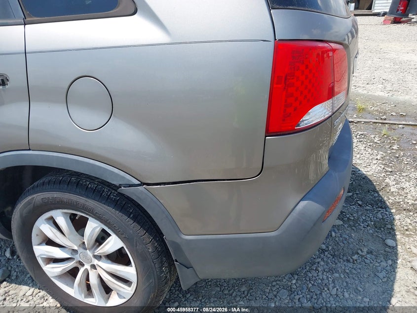 KIA SORENTO 2011 VIN 5XYKU4A29BG081775