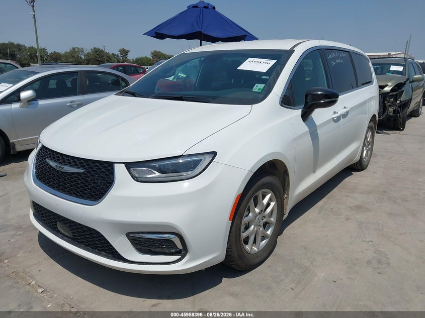 2025 Chrysler Pacifica, Engine Damage, IAAI, VIN 2C4RC1BG1SR545390 — photo 2