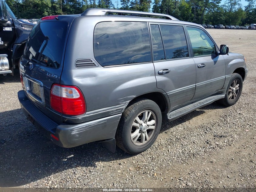 2004 LEXUS LX 470 auction photo 4