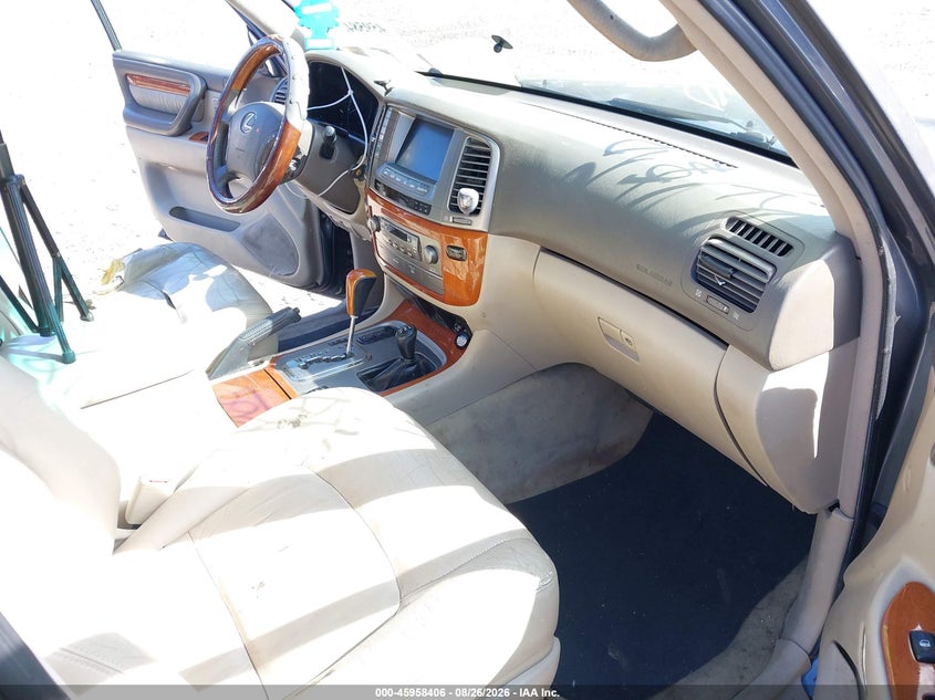 2004 LEXUS LX 470 auction photo 5
