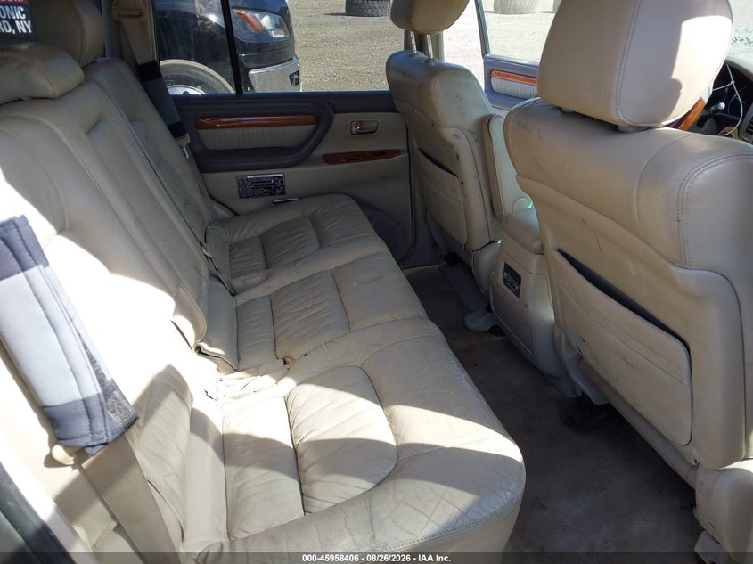 2004 LEXUS LX 470 auction photo 8