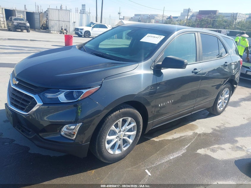 2020 Chevrolet Equinox, Normal Wear & Tear, IAAI, VIN 2GNAXHEV4L6263369 — photo 2