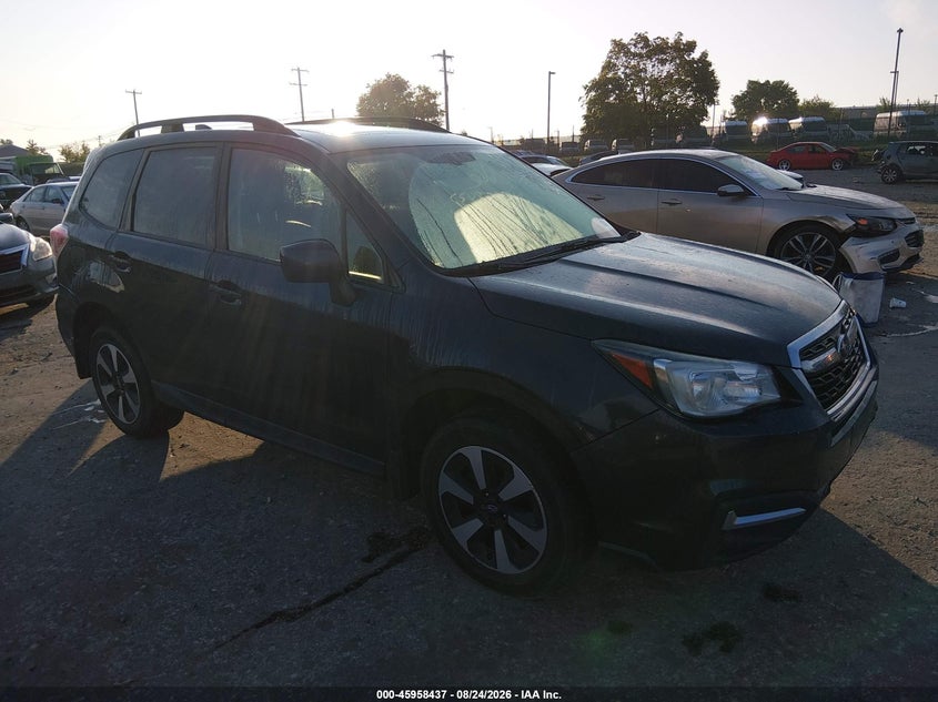 2017 SUBARU FORESTER auction photo 1