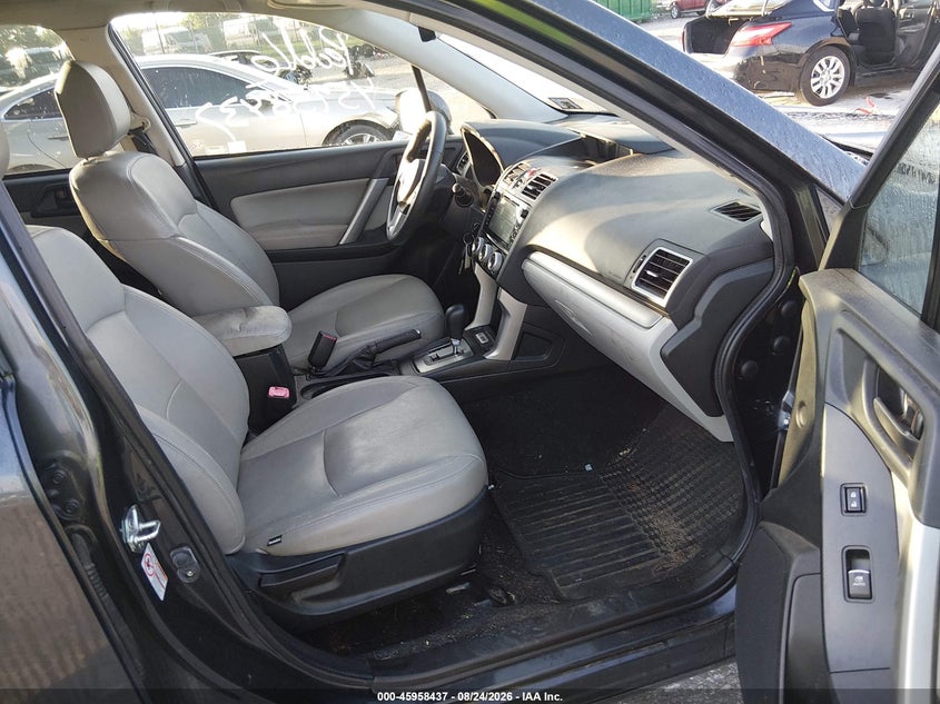 2017 SUBARU FORESTER auction photo 5