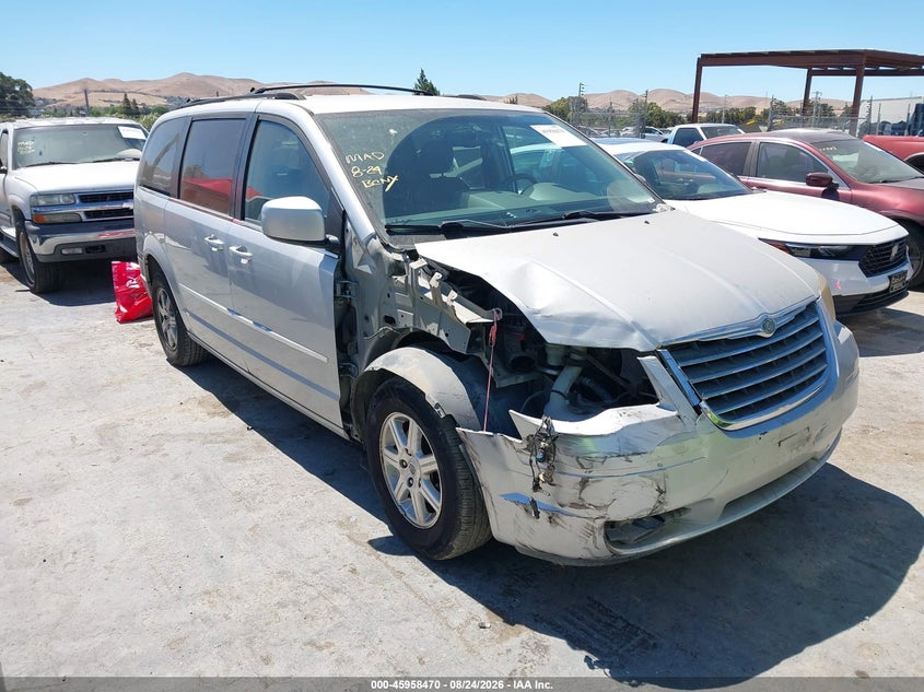 2009 CHRYSLER TOWN & COUNTRY auction photo 1
