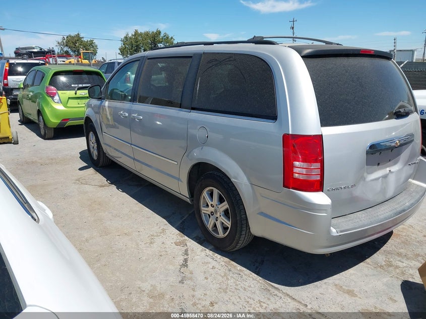 2009 CHRYSLER TOWN & COUNTRY auction photo 3