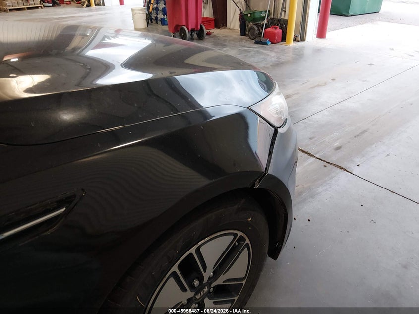 2013 KIA OPTIMA HYBRID auction photo 6