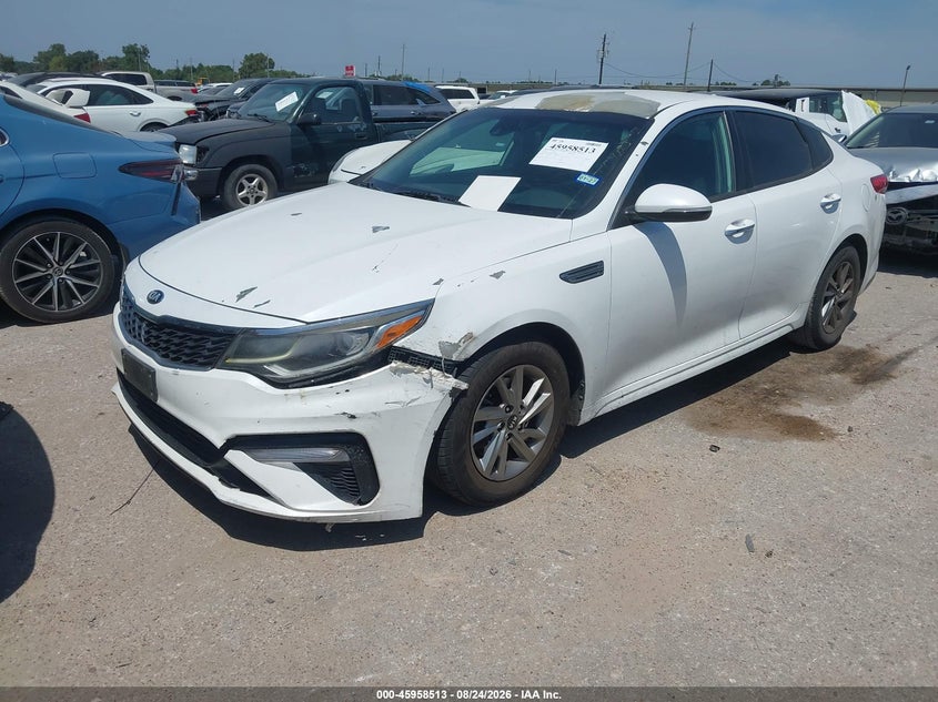 2019 Kia Optima, Normal Wear & Tear, IAAI, VIN 5XXGT4L37KG302292 — photo 2