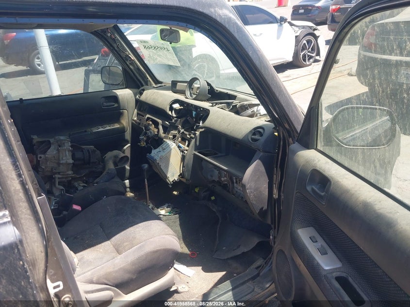 2005 SCION XB auction photo 5