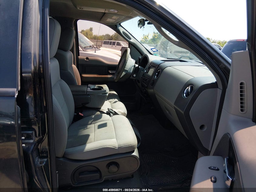 2005 FORD F-150 auction photo 5