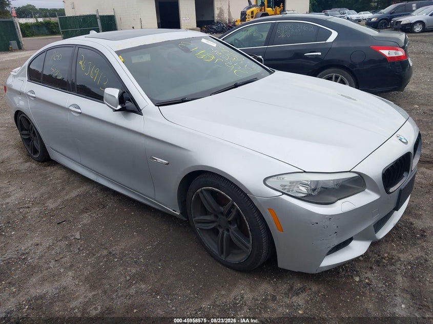 2013 BMW 550I auction photo 1
