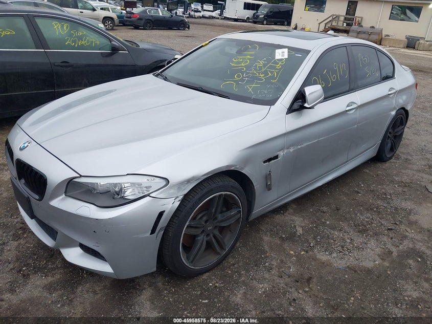 2013 BMW 550I auction photo 2